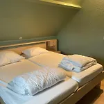 House 49, 3 Slaapkamers, 6 Personen *