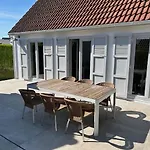House 49, 3 Slaapkamers, 6 Personen