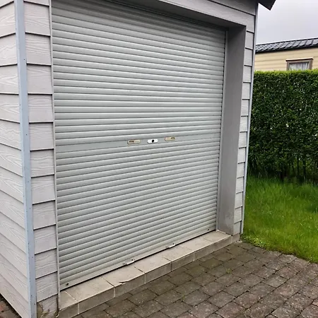 House 49, 3 Slaapkamers, 6 Personen Сasa de vacaciones De Haan