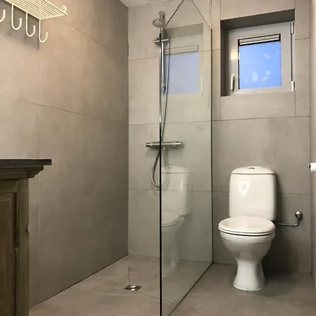 House 49, 3 Slaapkamers, 6 Personen