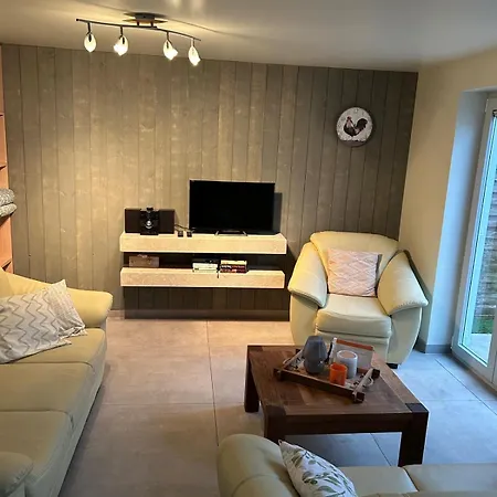 House 49, 3 Slaapkamers, 6 Personen Hébergement de vacances Le Coq