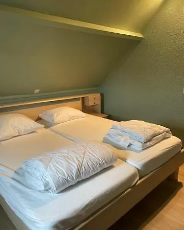 House 49, 3 Slaapkamers, 6 Personen *