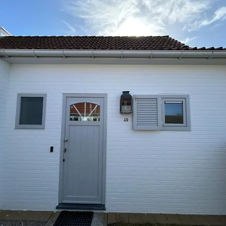 House 49, 3 Slaapkamers, 6 Personen Де-Хаан