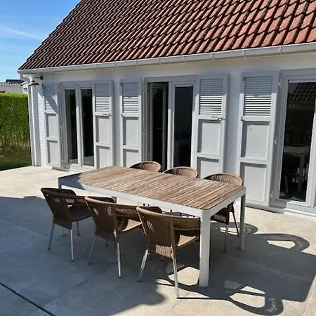 House 49, 3 Slaapkamers, 6 Personen