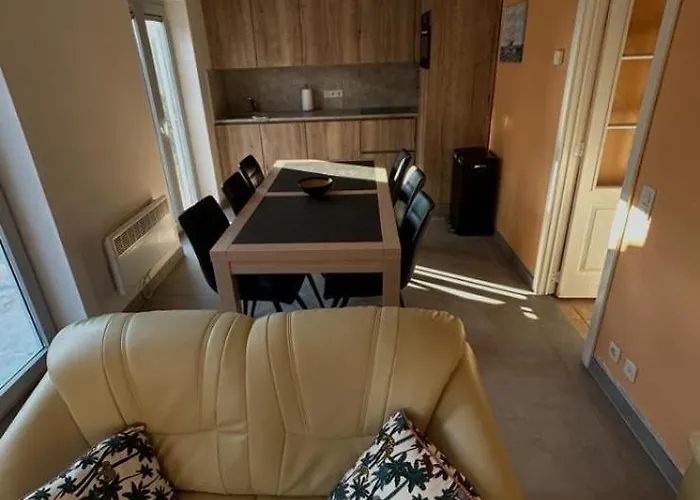 House 49, 3 Slaapkamers, 6 Personen *