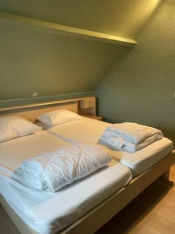 House 49, 3 Slaapkamers, 6 Personen *